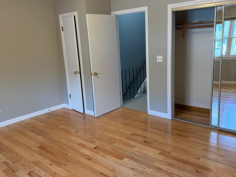 Morgan Ave — Photo 24