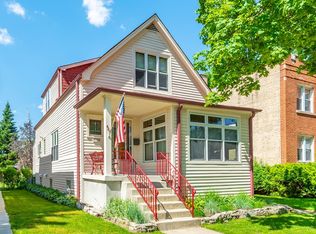 4704 W Warwick Ave, Chicago, IL 60641