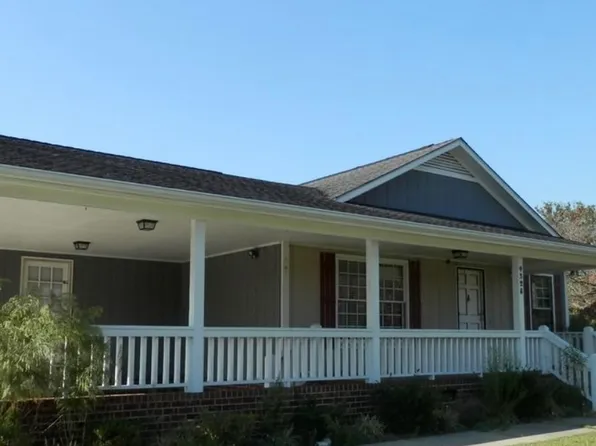 4328 State Highway 211 E, Lumberton, NC 28358