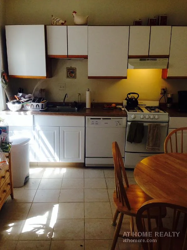 3 bed, $3,100 — Photo 4