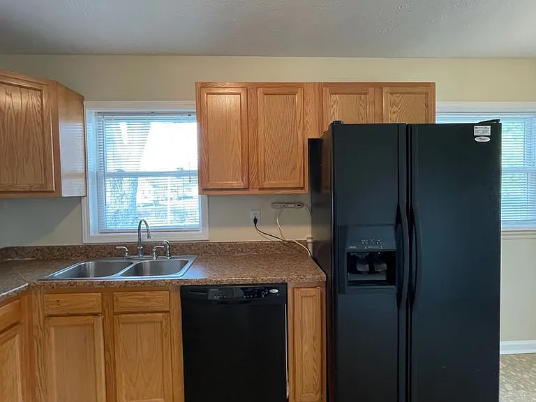 305 Harvard Dr — Photo 9