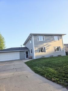1027 E Nebraska Ave, Grand Island, NE, 68801