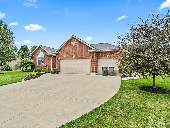 3rd image of 874 Crossbow Ln