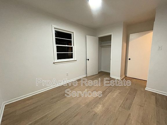 5th image of 3114 Peronne Ave