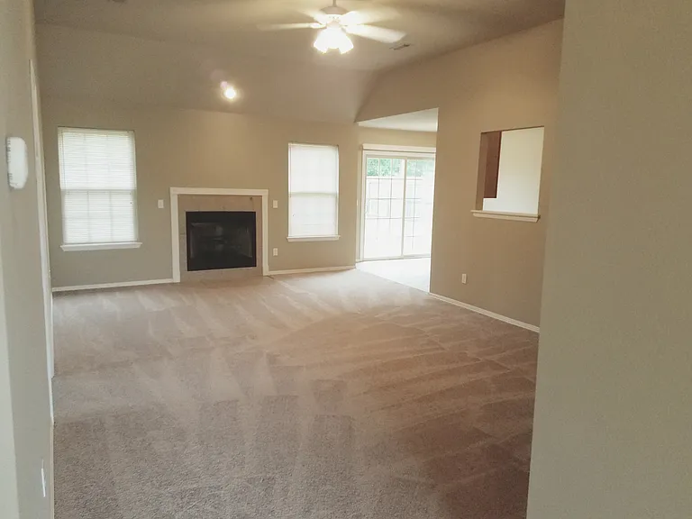 1260 Cordova St — Photo 2