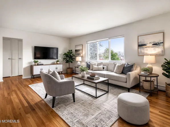 15 Azalea Court #B, Eatontown, NJ 07724