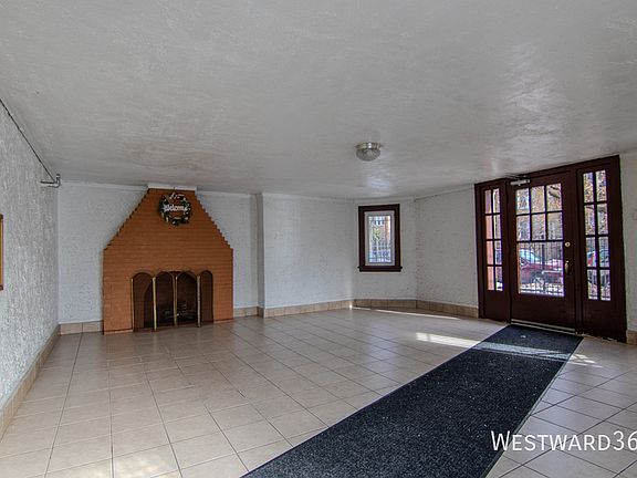 3rd image of 6412 N Seeley Ave APT 1