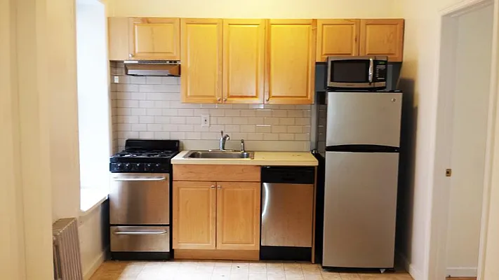 Rented by Fenwick Keats Real Estate | media 22