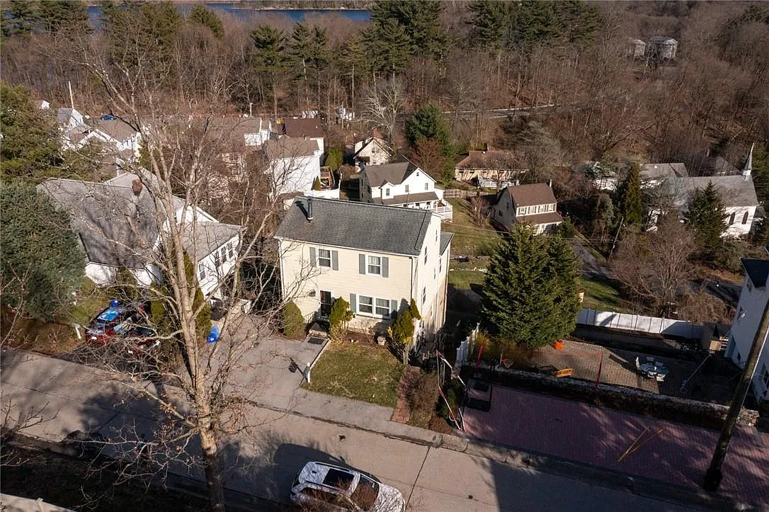 58 Prospect Avenue photo 1