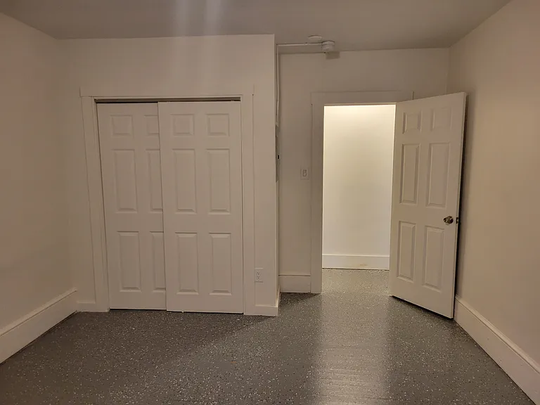 957 Chestnut St #B — Photo 4