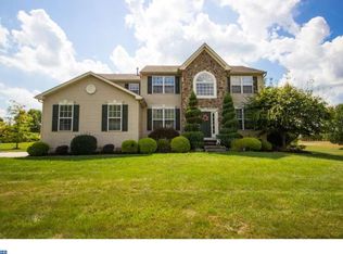 104 Quail Ct, Monroeville, NJ 08343