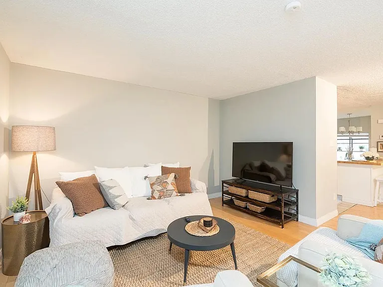 2028 Falling Brook Dr — Photo 10