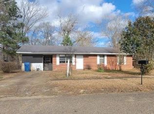 204 Lafayette St, Aberdeen, MS 39730