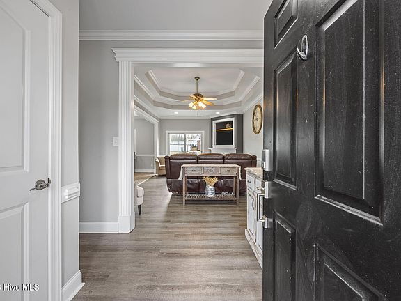 4th image of 695 Crump Farm Road