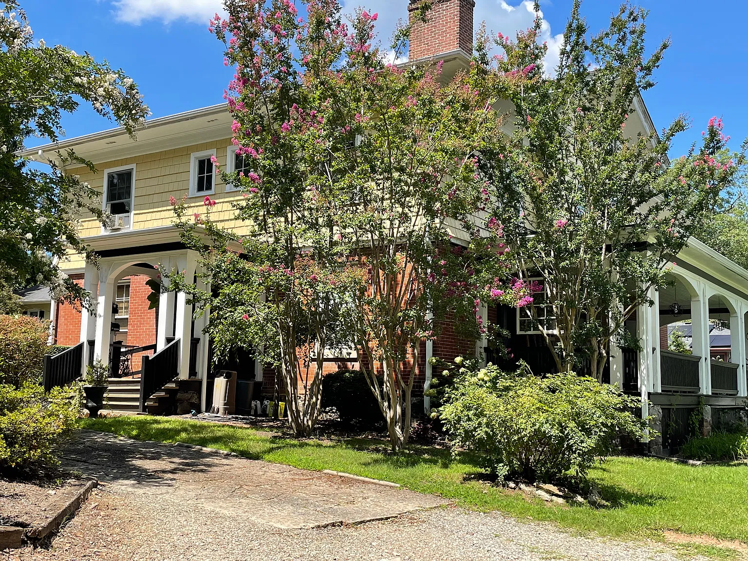 2 bed, 800 sqft, $1,500 — Photo 1