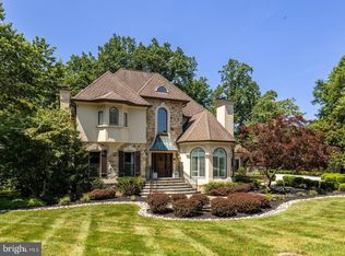 18 Hambleton Ct, Baltimore, MD 21208