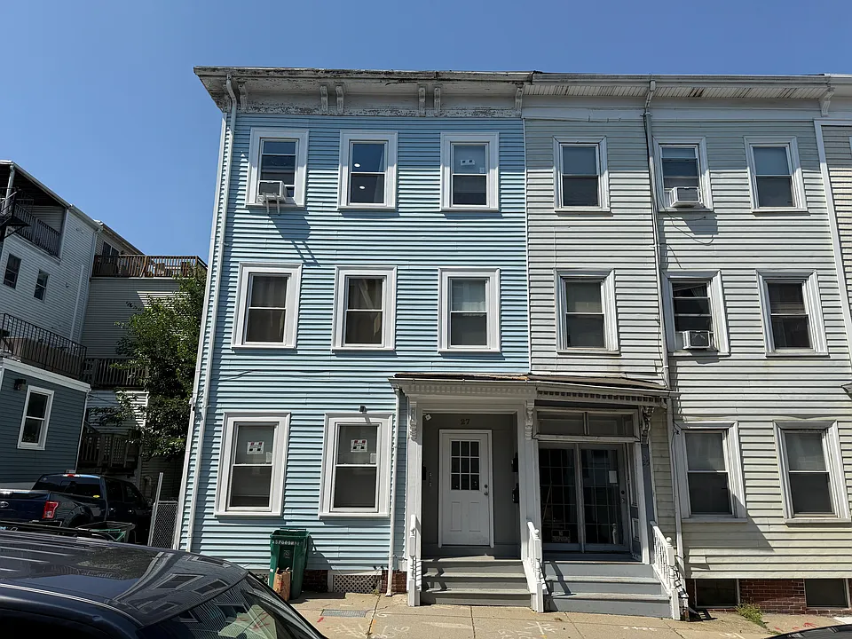 27 Woodward St #3