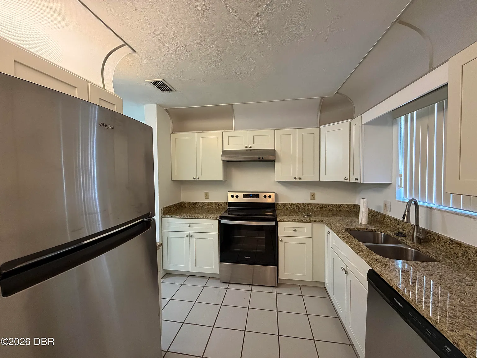2 bed, 2.5 bath, 1152 sqft, $1,600 — Photo 3