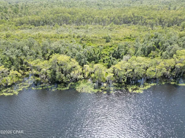 3902 Union Hill Rd, Caryville, FL 32427