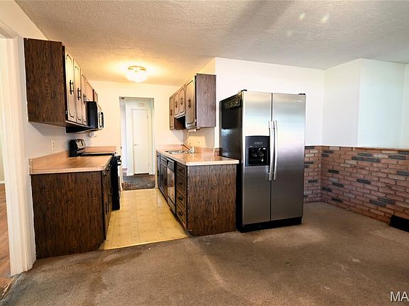 4th image of 751 Peal Dr