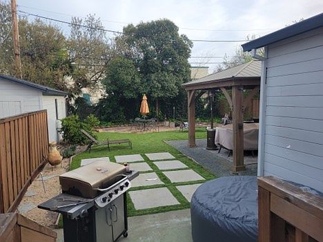 2nd image of 218 Cesa Ave
