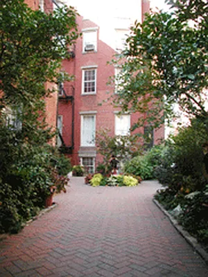 Rented by Eychner | media 10