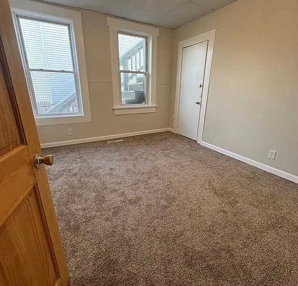 64 New Bridge St #1 — Photo 9