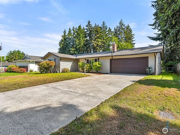2nd image of 2708 Cambridge Drive