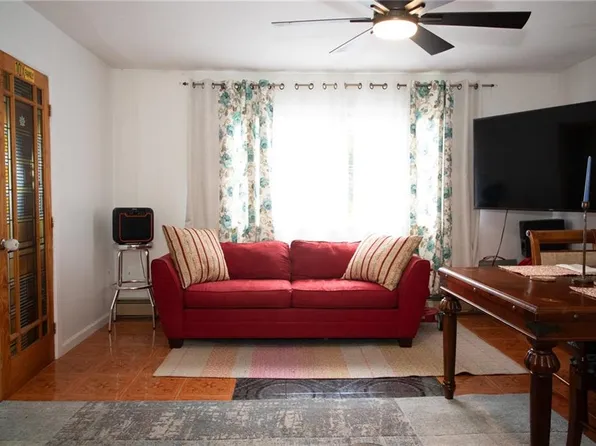 619 East 86th Street image 4 of 21