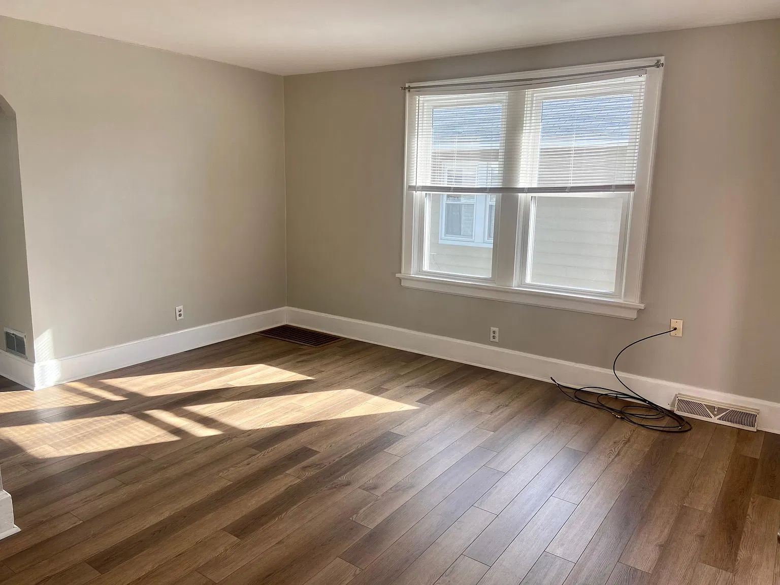 2 bed, 747 sqft, $1,450 — Photo 2