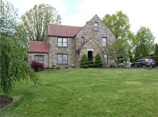 1206 Greentree Rd, Pittsburgh, PA 15220