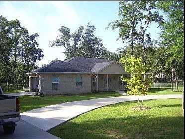 1st image of 19 Dogwood Ln