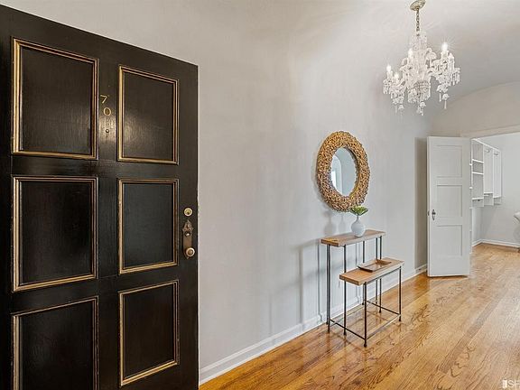 4th image of 1101 Green St #701