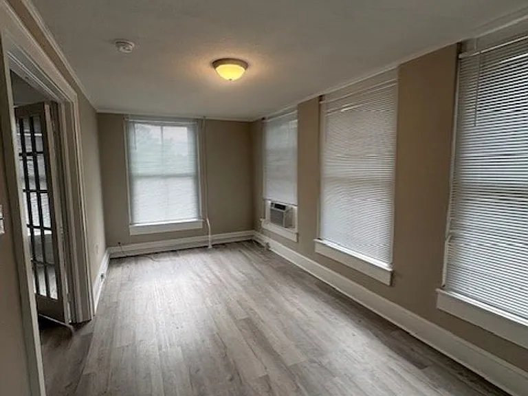 825 Kentucky Ave — Photo 7