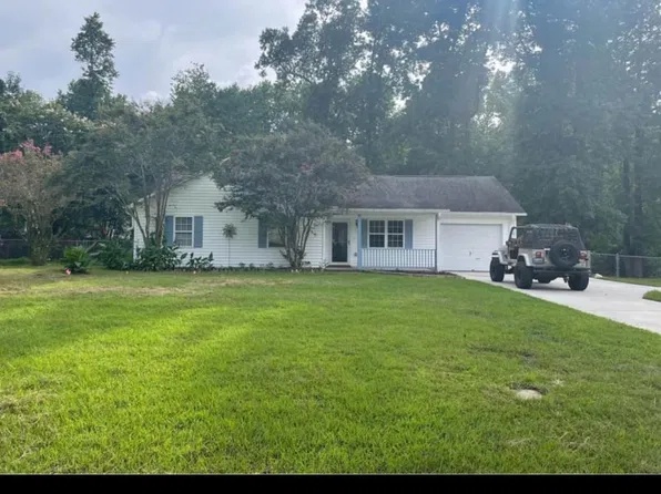 115 Sweetwater Dr, Jacksonville, NC 28540