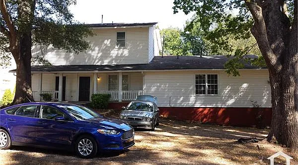 2 bed, 900 sqft, $900 — Photo 3