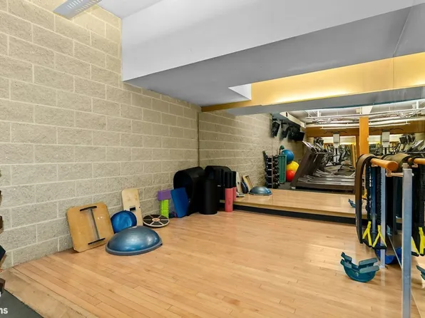 169 East 69th Street image 14 of 17