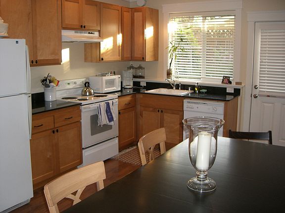 4th image of 2127 N 59th St #B