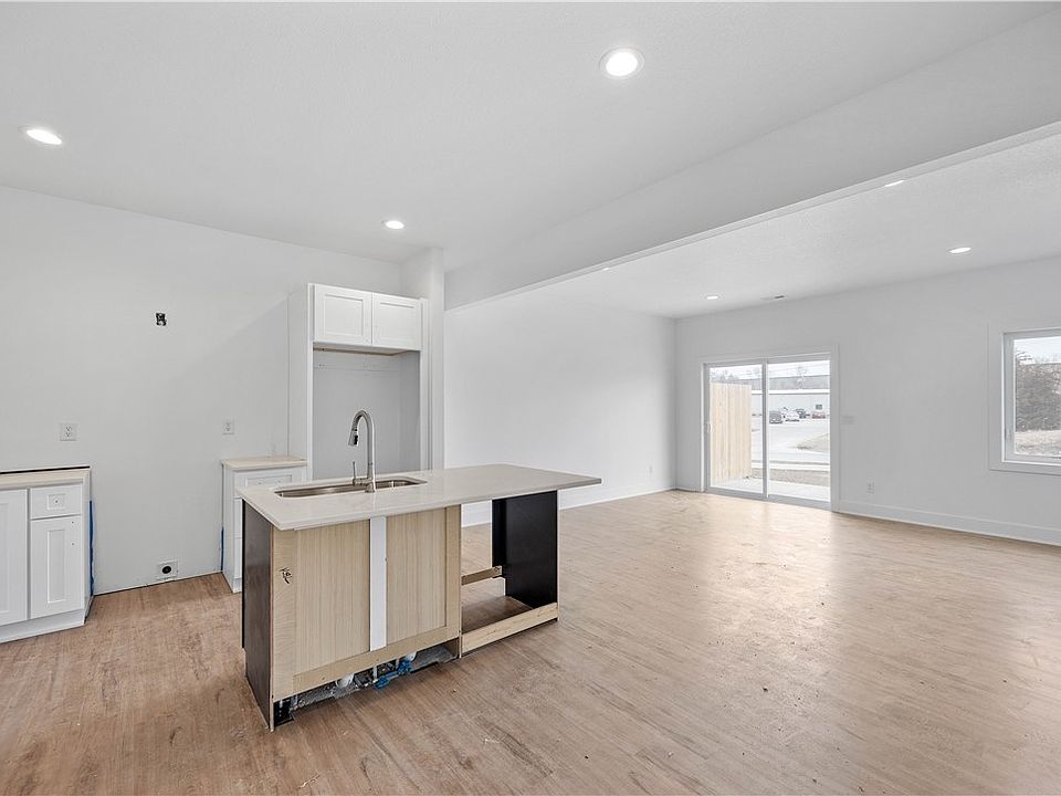 1003 Summerset Pl, Indianola, IA 50125 MLS 669581 Zillow