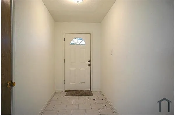Building Photo - 2618 Tinechester Dr