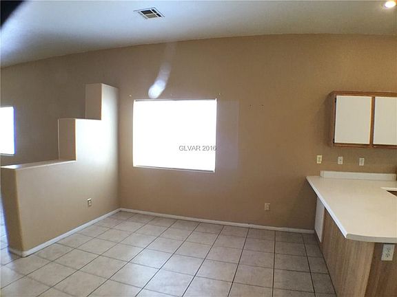 3rd image of 1667 Marion Bennet Dr #0