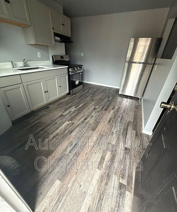 1st image of 1802 Wilcox Blvd #B