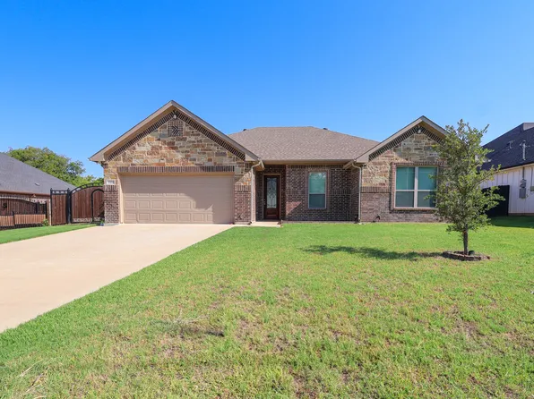 3225 Grady St, Forest Hill, TX 76119