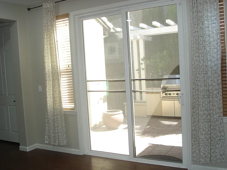 284 W Saint Francis Ave — Photo 9