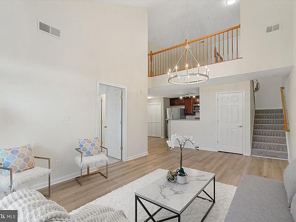 3rd image of 21191 McFadden Sq Unit 406
