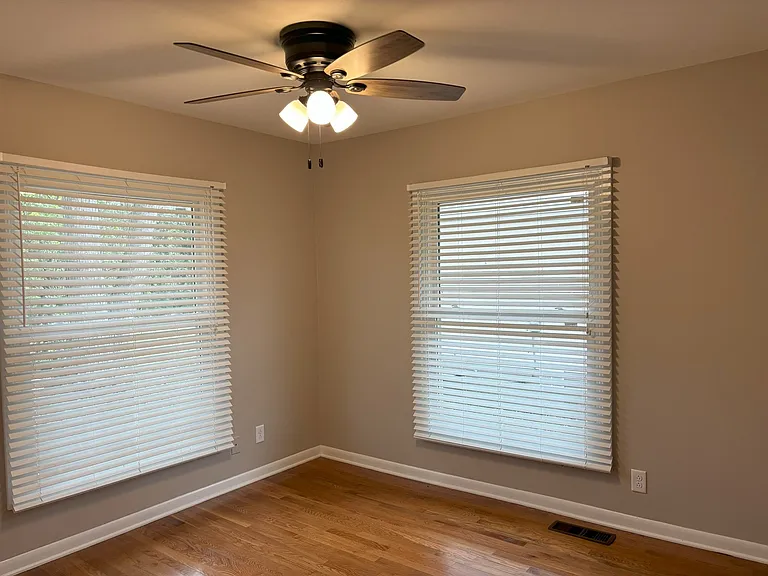 103 N Greenfield Ave — Photo 11