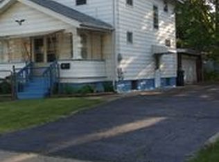 688 Sylvan Ave, Akron, OH 44306