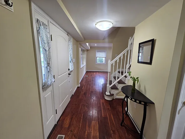 4224 Melville Ln — Photo 6