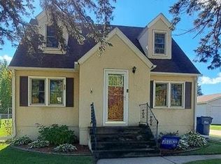 1980 E 25th St, Hibbing, MN 55746