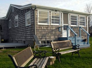 47 Baker Rd, Portsmouth, RI 02871